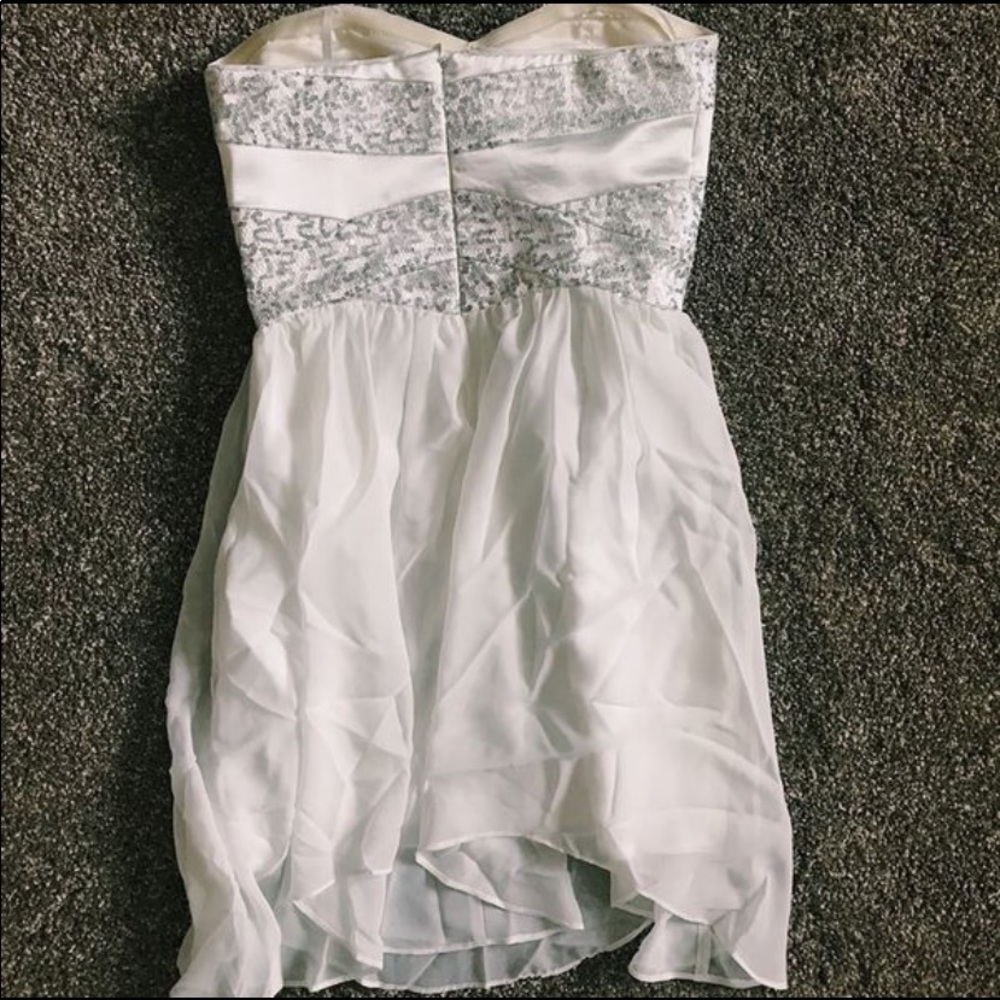 WHITE PROM DRESS - Picture 2 of 3